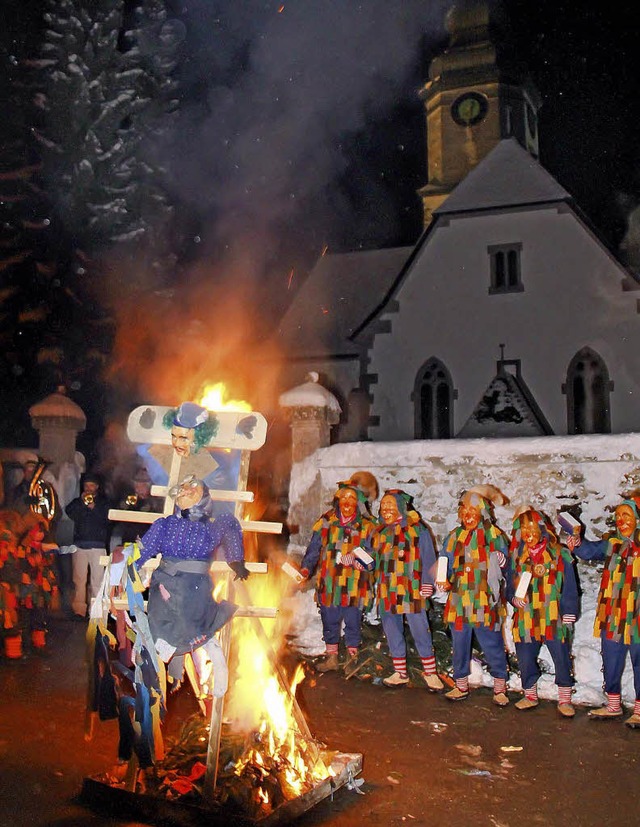 Fasnet-Verbrennung erstmals auf dem Ki...n Fasnet und Vladimir die letzte Ehre.  | Foto: cs/wd