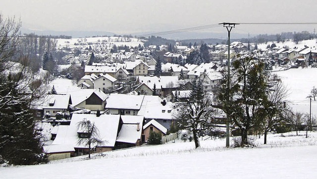 Ein Blick vom Bustweg in Oberminseln a...der topografischen Lage Minselns  ist.  | Foto: Heinz Vollmar