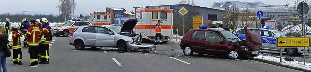 Der Unfall zwischen Eimeldingen und Ef...achte eine Vollsperrung der  B3 ntig.  | Foto: Reinhold Utke