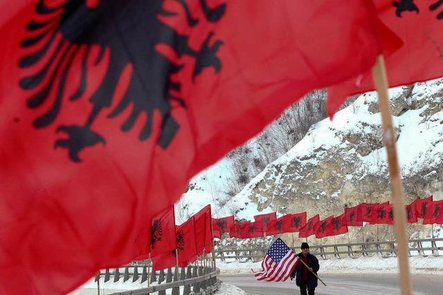 5. Jahrestag der Unabhängigkeit: Spannungen im Kosovo steigen