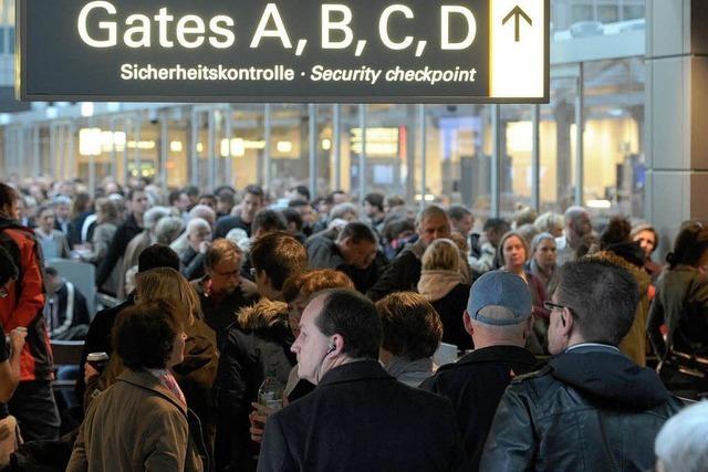 Sicherheitskräfte legen Flugverkehr in Hamburg und Köln/Bonn lahm