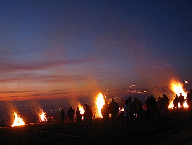 Das Scheibenfeuer auf der Himmelswiese in Niederweiler  | Foto: Thomas Kellermann