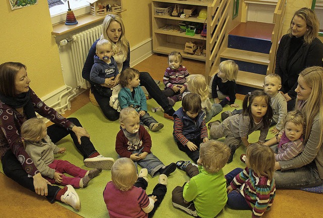 In der Kinderkrippe im Marienheim  ver...n Betreuungsquote im ganzen Landkreis.  | Foto: Silvia Faller