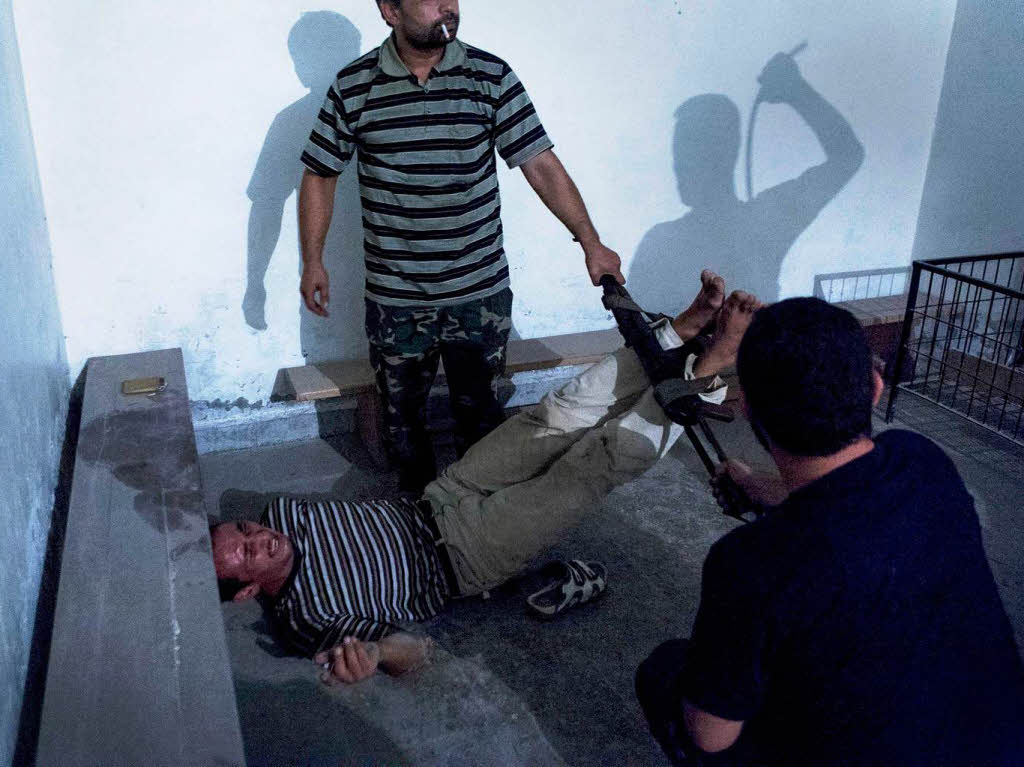 Folter und Befragung in Syrien – zweiter Platz „Nachrichten-Spot“ fr Emin Oezmen.