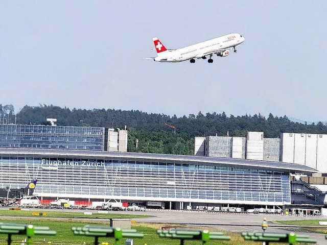 Die Fluglotsen von Skyguide arbeiten am Flughafen Zrich-Kloten  | Foto: Flughafen-AG