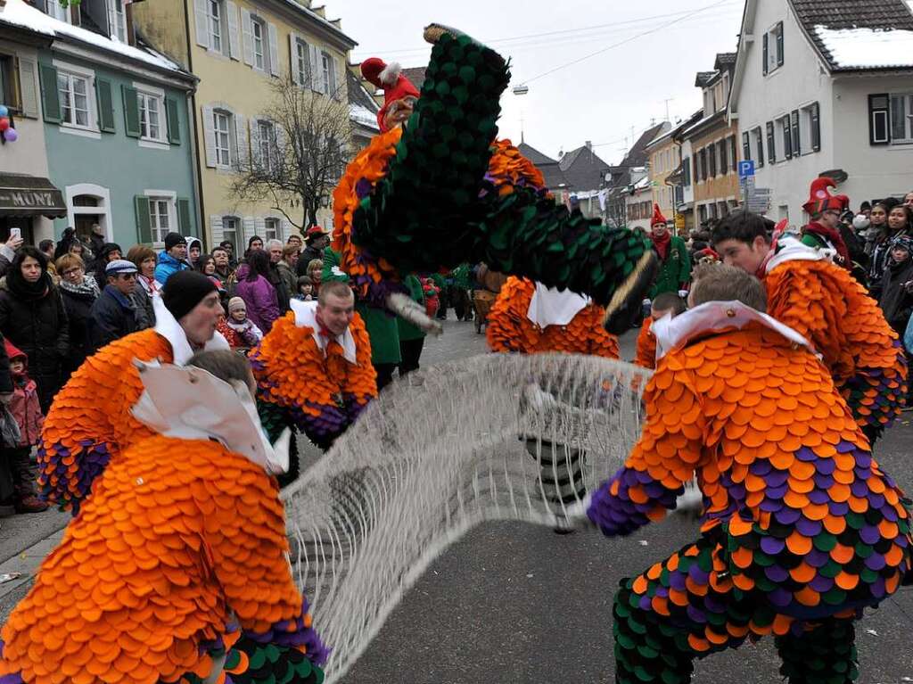 Auch nach Aschermittwoch sind die Narren (noch) los – und sorgen zum Beispiel in Sulzburg fr beste Stimmung.