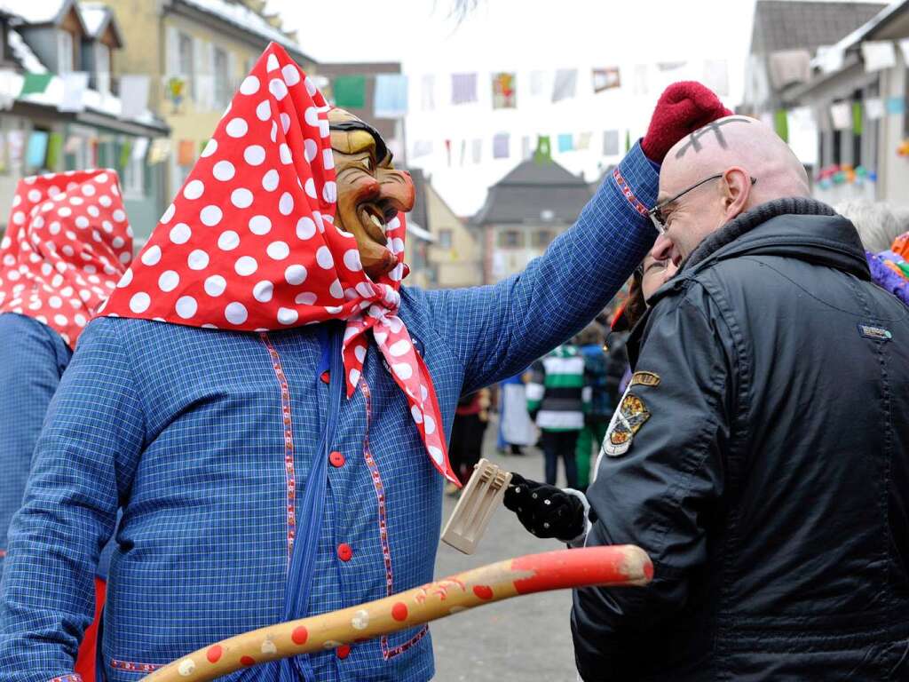 Auch nach Aschermittwoch sind die Narren (noch) los – und sorgen zum Beispiel in Sulzburg fr beste Stimmung.