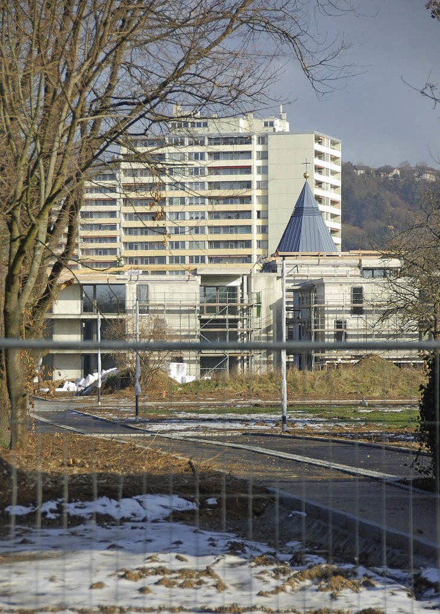 Straen, Gehwege und Beleuchtung auf d...tehen bereits die ersten Wohngebude.   | Foto: Lauber