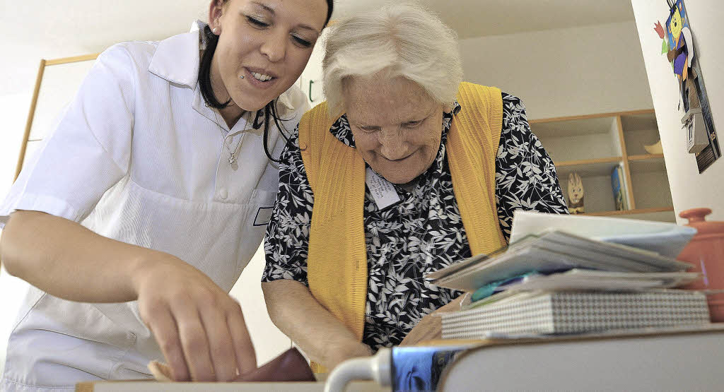 Spitäler, Alters- Und Pflegeheime Müssen Mehr Ausbilden - Aargau ...