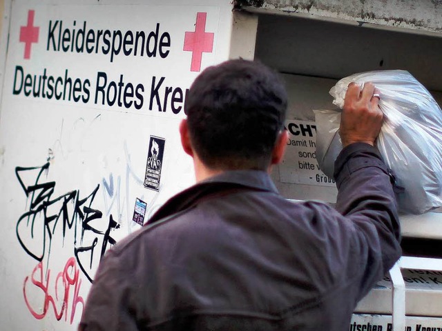 Das Rote Kreuz fhlt sich von der privaten Konkurrenz unter  Druck gesetzt.   | Foto: dpa