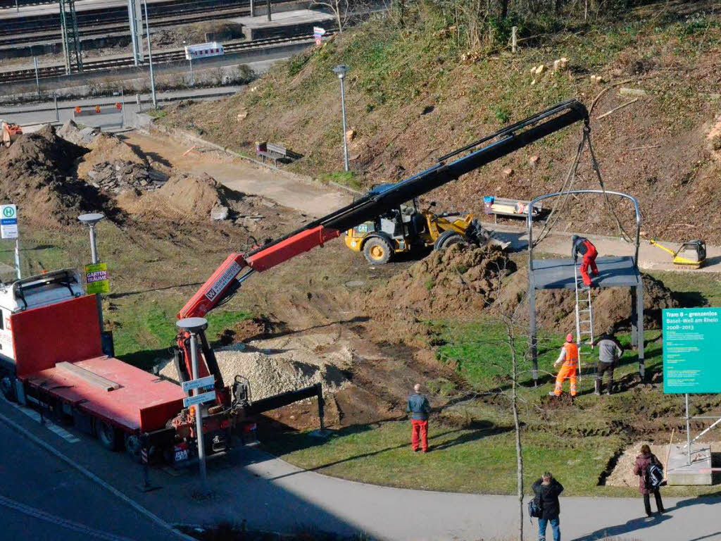 Der Maxistuhl Apple Honey musste für den Bau der Trambrücke in Weil am Rhein weichen. Der Maxistuhl Apple Honey musste für den Bau der Trambrücke in Weil am Rhein weichen.