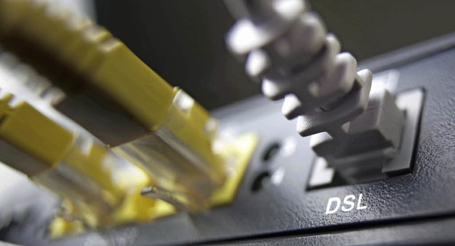 Schnelles Internet ber DSL ist heute ...n, kann aber zur Mammutaufgabe werden.  | Foto: dpa