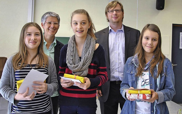 Christina Albicker,  Jasmin Kpfer und...Hellmann und Moderator Malte Haecker.   | Foto: FAUTz