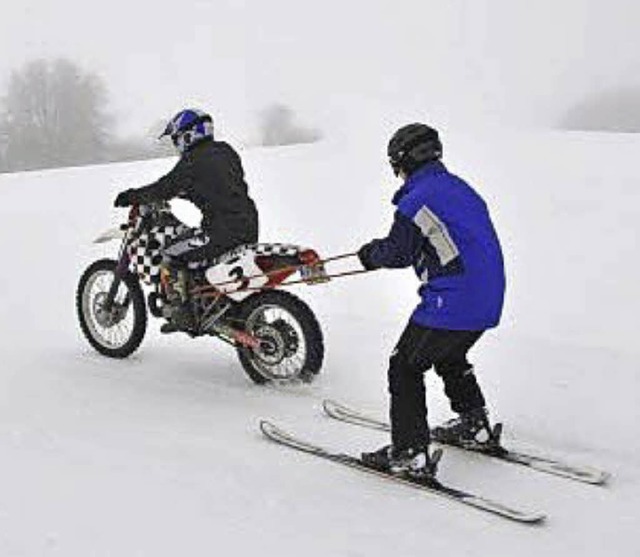 Ein Wettbewerb im Skijring bietet der Automobilclub Lffingen am Sonntag.   | Foto: Privat