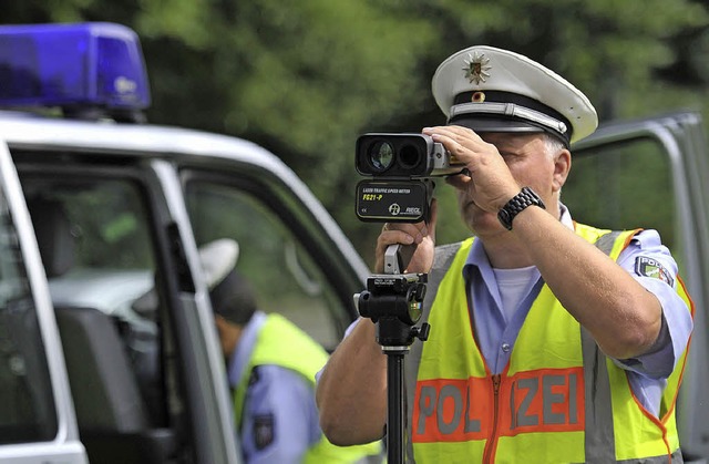 Wer zu schnell fhrt, wird zur Kasse gebeten.   | Foto: DPA