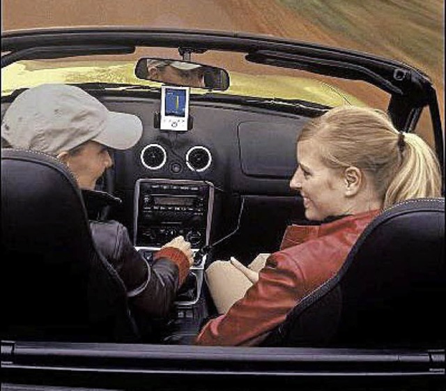 zwei Frauen im Cabrio  | Foto: Navigon