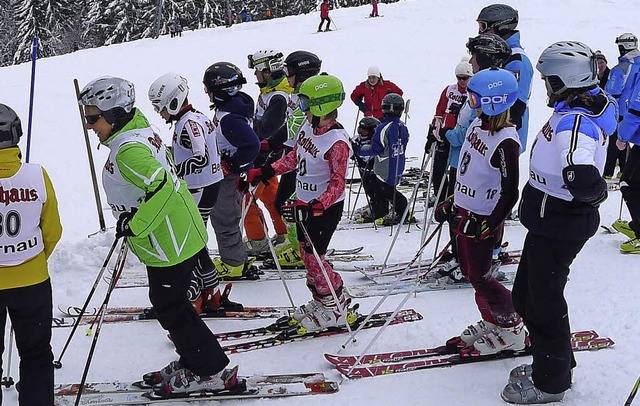 Warten auf den Start: 64 Teilnehmer na...terschaften der Skizunft Bernau teil.   | Foto: Privat