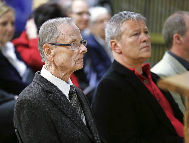 Alfred Baum (links) bei seiner offizie...ng als Ortsvorsteher von Mietersheim.   | Foto: Christoph Breithaupt