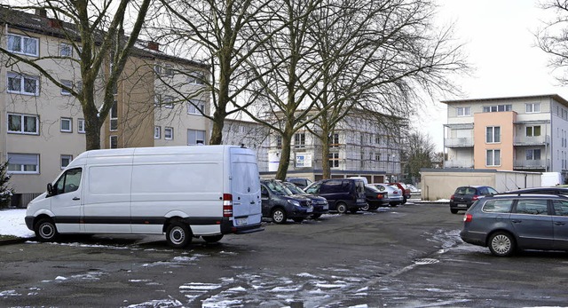 Noch Parkplatz, bald Spielplatz: das G...hre lang  der Spielplatz hin  sollte.   | Foto: christoph breithaupt