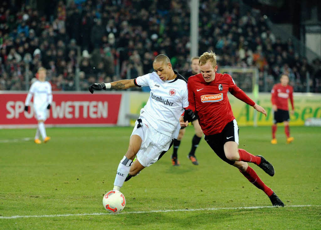 Nullnummer im Mage-Solar-Stadion: Der SC Freiburg und Eintracht Frankfurt trennen sich nach einem sehr intensiv gefhrten Spiel 0:0.