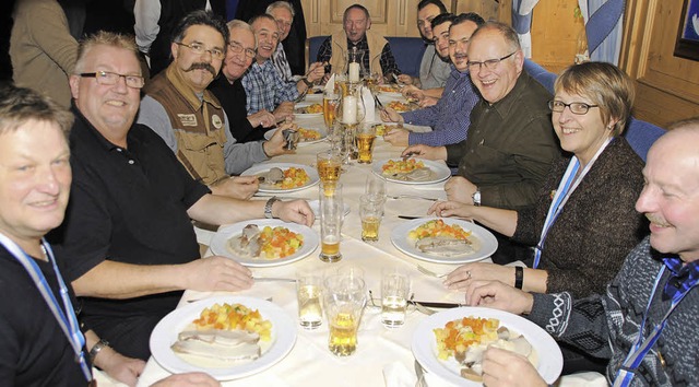 Zum traditionellen Suppenfleischessen ...chtler, Freunde und Gnner eingeladen.  | Foto: Sedlak