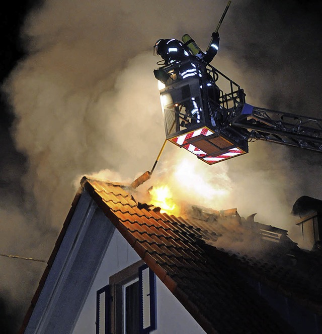 Die Feuerwehr  bei ihrem Einsatz in der vergangenen Woche in Drlinbach.   | Foto: W. Knstle