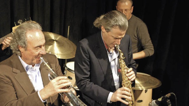 Vater und Sohn: Franco Ambrosetti (lin...mit ihrer Band im Lrracher Jazztone.   | Foto: Thomas Loisl Mink