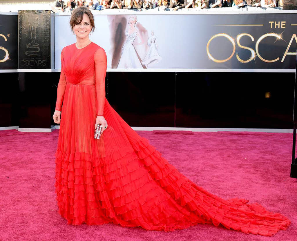 Der Schnitt ist scheulich, die Farbe im Nude-Einerlei fantastisch: Sally Field, nominiert fr den Oscar als beste Hauptdarstellerin.