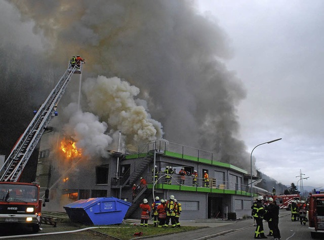 Hei spekuliert wurde  ber die Brands...d ein 18-Jhriger  die Tat gestanden.   | Foto: Angelika Schmidt
