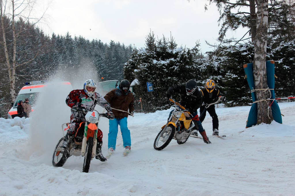 Spannende Rennen lieferten die  Offroad-Teams beim Skijring des ACL Lffingen.