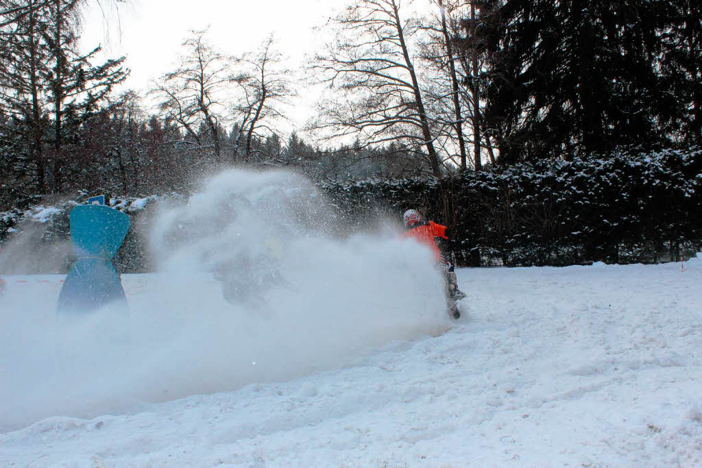 Nicht leicht hatte es der Skifahrer bei solchen Aufwirbelungen ...