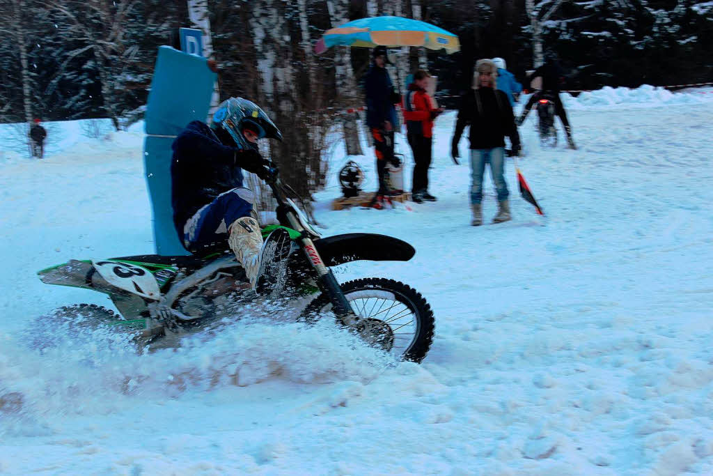 Der Reiz beim Skijring ist nicht nur die Kombination zwischen Fahrer und Skifahrer.