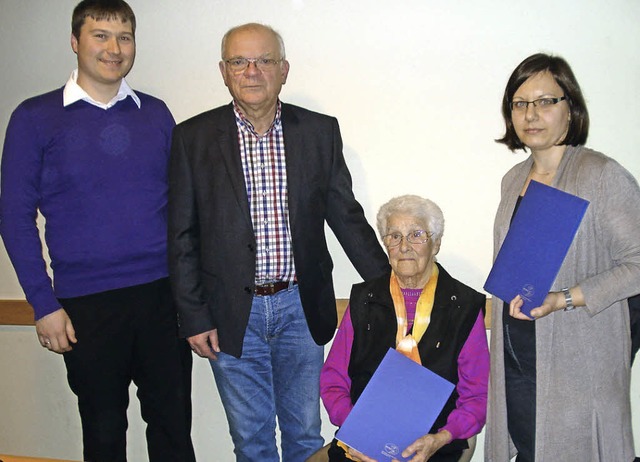 Wurden vom scheidenden Vorsitzenden de...Seckinger und Dagmar Asal (von links)   | Foto: Adrian Steineck