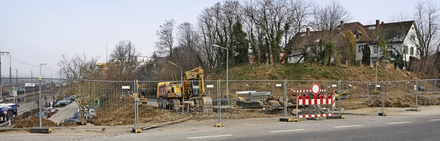 Pendlerparkpltze an der Hangkante, wo...nderat vor fnf Jahren ausgeschlossen.  | Foto: Senf