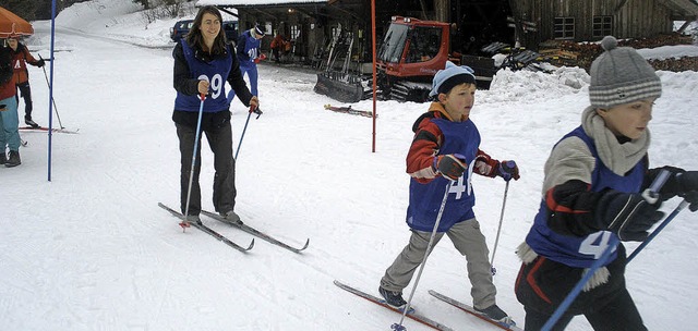 Spa auf der Loipe: Beim Gleichen-Skil...dlichster Altersklassen an den Start.   | Foto: Rolf-Dieter Kanmacher