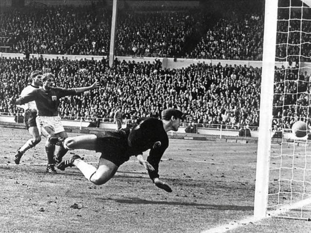 Wembley 1966: Das berhmteste Nicht-Tor der Fuballgeschichte  | Foto: DPA