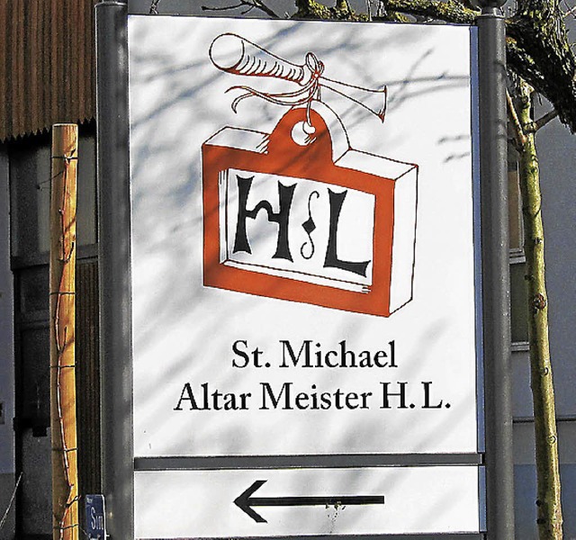 Die Initialen HL auf dem Schild an der...che hin, den Hans Loy geschnitzt hat.   | Foto: herbert trogus