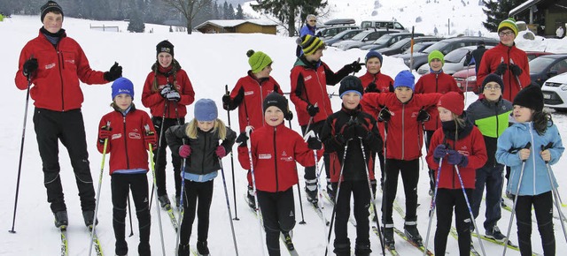 Ruben Spitz (links) beim Training  mit... Nachwuchsgruppe der Skizunft Bernau.   | Foto: U. Spiegelhalter