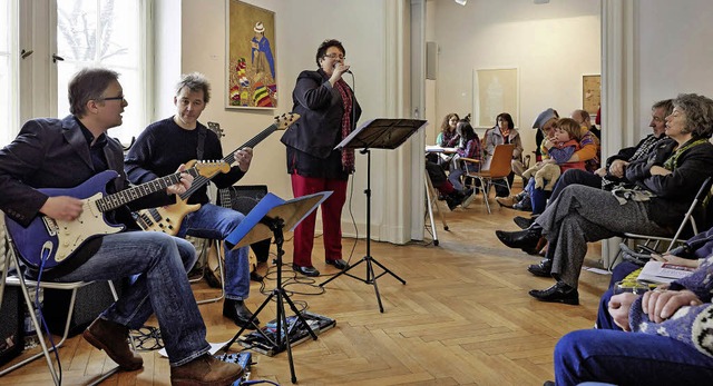 Mit Gospel-  und Bluesgesang sowie  re...e die Julia- von-Troschke-Ausstellung   | Foto: Roland Krieg