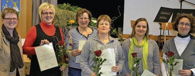 Vizeprsidentin Luise Blattmann berre... und Franziska Schopferer (von links)   | Foto: gabriele hennicke