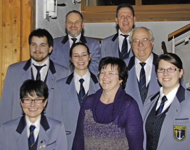 Harmonie beim Musikverein Mrkt demons...und Kassierer Mike Wechlin (hinten).    | Foto: Sedlak