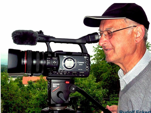 Filmer Rudolf Eckert bei der Arbeit.  | Foto: privat