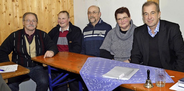 Der Vorstand der Siedlergemeinschaft W...erkrankte Schriftfhrerin Doris Weh.    | Foto: Bernd Kohler