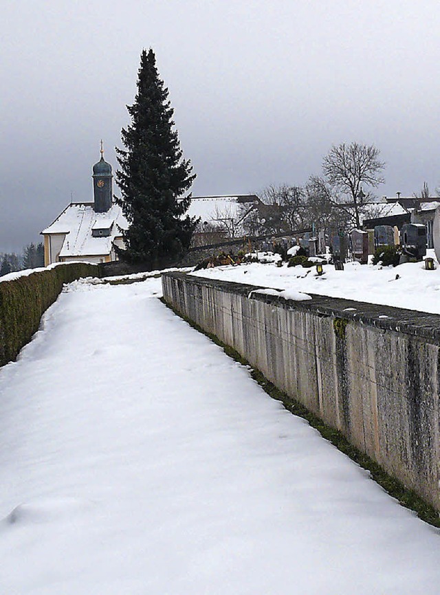 Im unteren Bereich des  Friedhofs knn... bald ein anonymes Grabfeld entstehen.  | Foto: pab