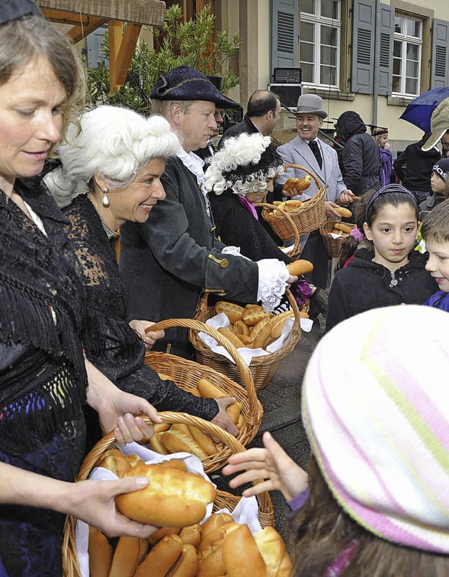 Am Sonntag werden in Sulzburg wieder Wecken verteilt.   | Foto: archiv: mnch