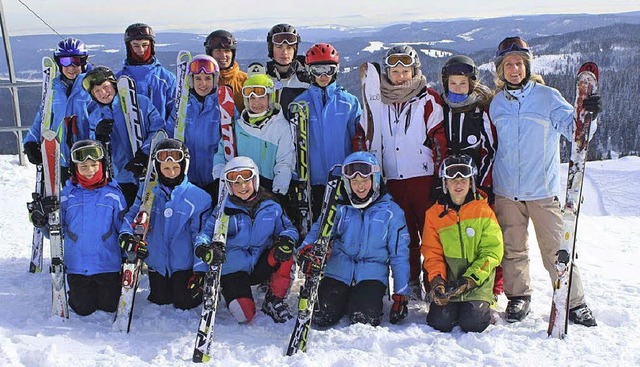 Dick verpackt und stolz auf ihre Silbe...beim Mannschaftsfoto auf dem Feldberg   | Foto: privat