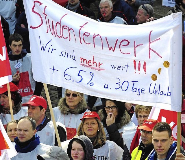 Auch Mitarbeiter des Studentenwerks ha...ab&#8217;s gestern Mittag nur Eintopf.  | Foto: Thomas Kunz