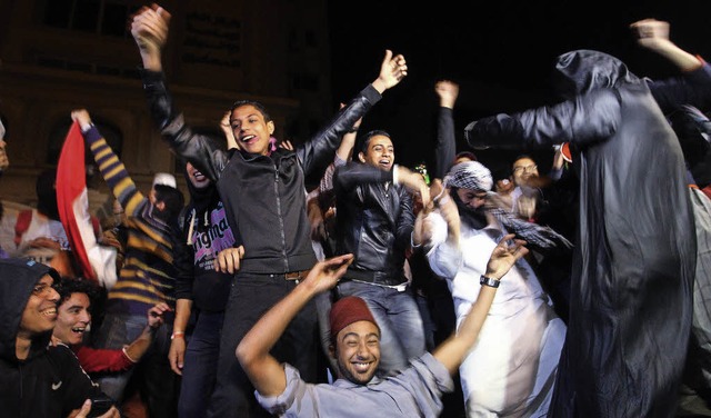Diese jungen gypter tanzen in Kairo den Harlem Shake.   | Foto: dpa