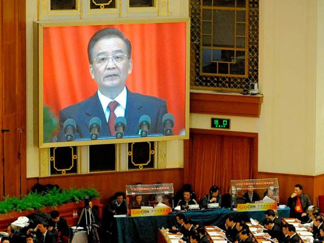 Der scheidende Premier Wen erhielt nur pflichtschuldigen Applaus.   | Foto: AFP