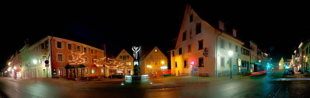 5. Dezember: Elzacher Brenplatz in der Vorweihnachtszeit